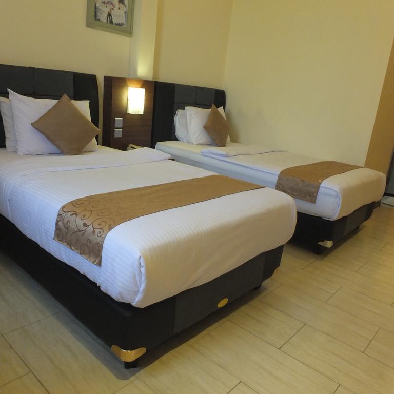 Jepara Indah Hotel Exterior photo